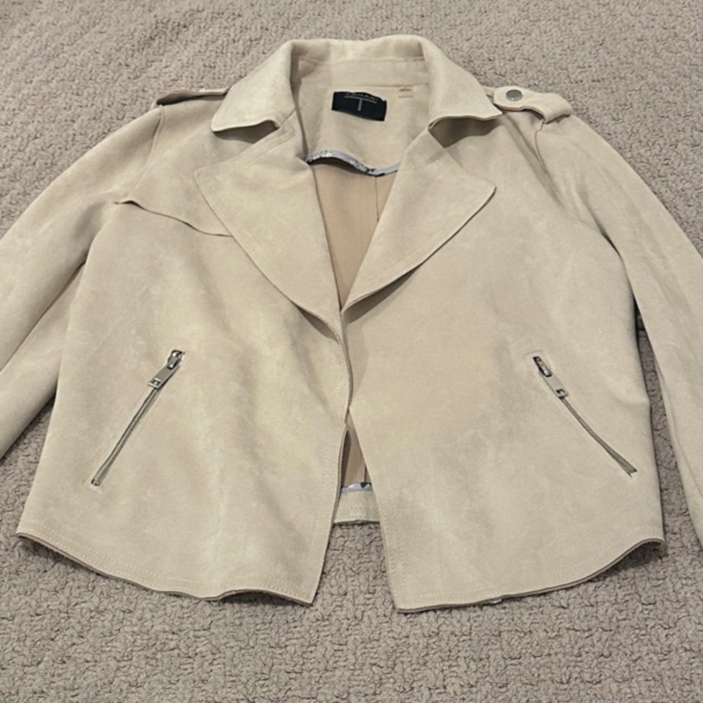 Tahari Cream Women's Blazer with Zipper Details
